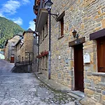 Apartment Atico Miraestrela: Duplex Con Vistas A Sallent Sallent De Gallego