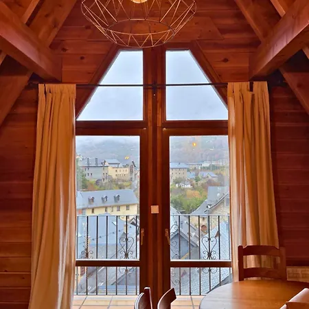 Atico Miraestrela: Duplex Con Vistas A Sallent