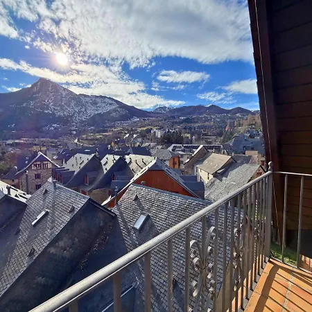 Atico Miraestrela: Duplex Con Vistas A Sallent *