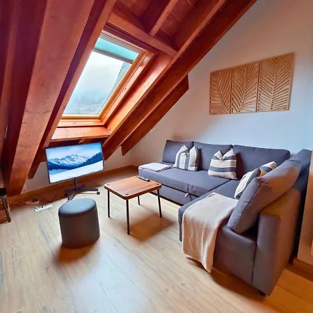 Atico Miraestrela: Duplex Con Vistas A Sallent * Sallent de Gállego