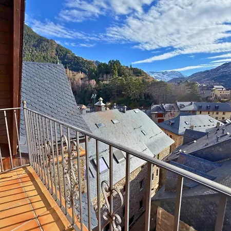 Atico Miraestrela: Duplex Con Vistas A Sallent Sallent de Gállego