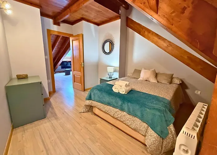 Lägenhet Atico Miraestrela Duplex Con Vistas A Sallent Sallent de Gállego