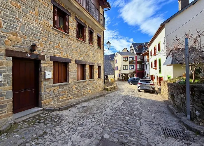 Atico Miraestrela Duplex Con Vistas A Sallent Lägenhet Sallent de Gállego